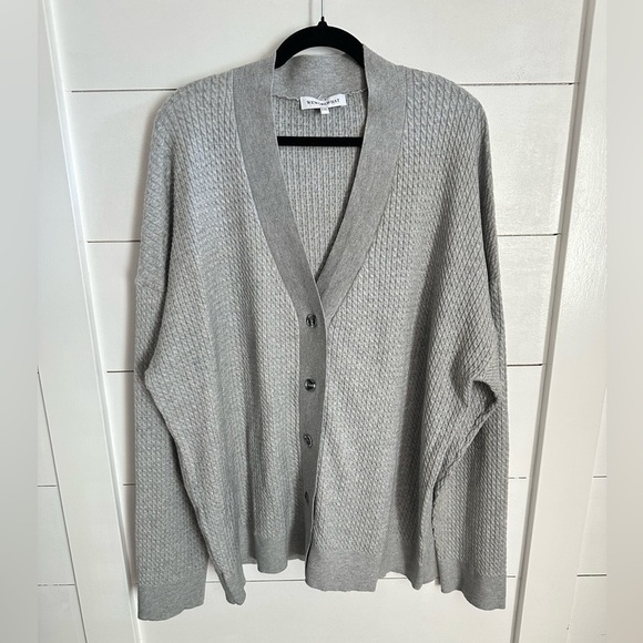 WEWOREWHAT XL/XXL Varsity woman grey cable knit soft quiet luxury cardigan - Picture 4 of 16